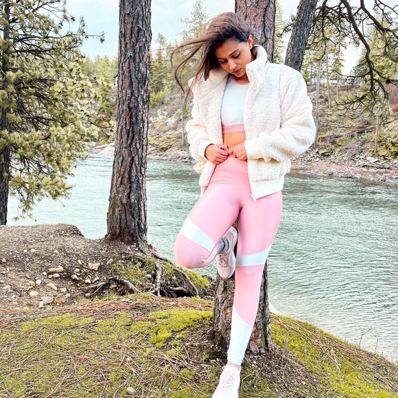 Outfit gym - Picture 2 of 3